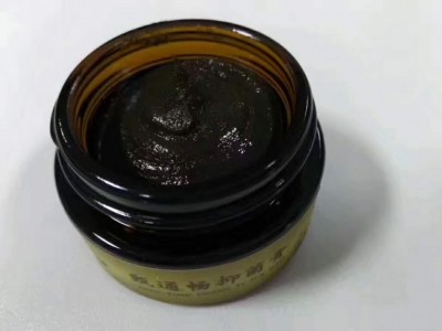 甄通畅鼻炎膏成分是什么 草本鼻炎膏价格