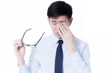 眼睛模糊是怎么回事 四大原因导致眼睛模糊