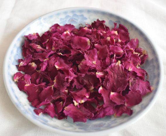 干玫瑰花瓣可以做什么