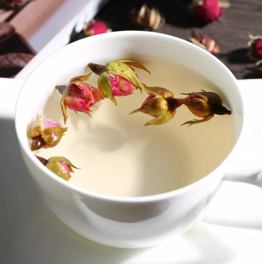 玫瑰花茶放了两年还能喝吗 玫瑰花茶过期妙用