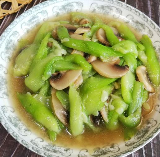 秋季天气燥多食药膳煲