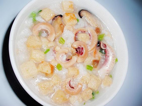 香菇干鱿鱼粥的做法 香菇干鱿鱼粥的营养价值