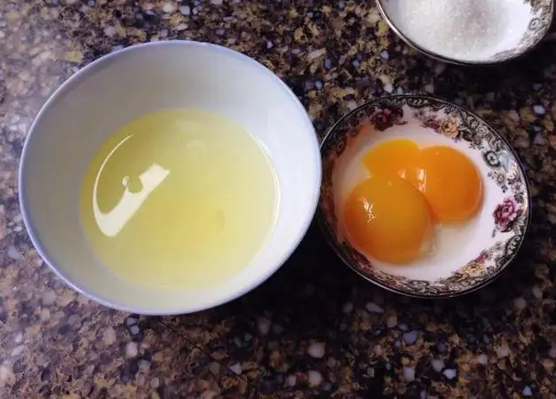 蛋清和什么做面膜最好 蛋清面膜敷多久洗掉