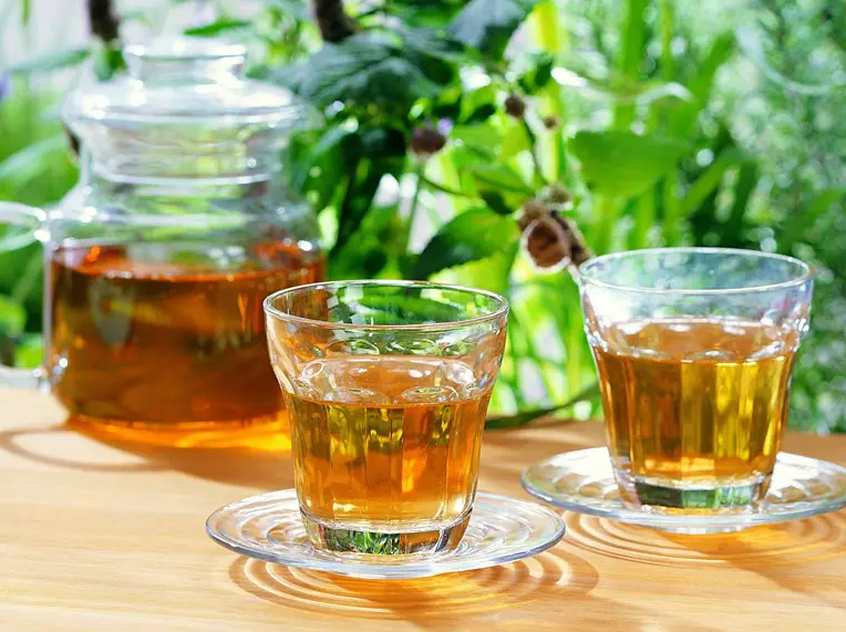茶叶水洗脸可以美白吗 茶叶水洗脸多久一次