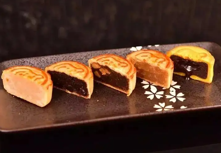月饼的保质期一般是多久 月饼过期了还能吃吗