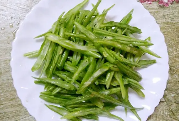 四季豆切丝怎么切 清炒四季豆怎么炒好吃