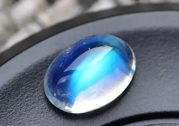 月光石的功效与作用