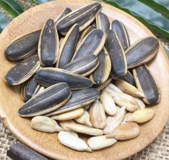 葵花籽的功效与作用 吃葵花子能够降低胆固醇吗
