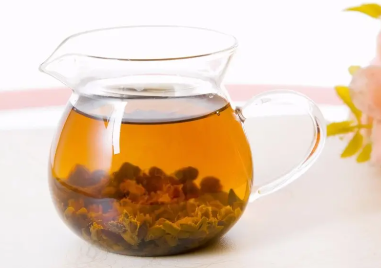 随着科学技术的不断进步,许多功能性茶也涌入市场,如美容茶,消化茶,祛