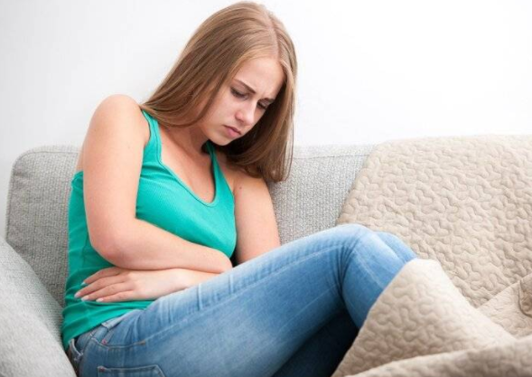女性处女膜闭锁的症状表现是什么？3个处女膜闭锁的特殊症状也要知道