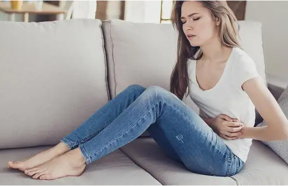 女性处女膜闭锁病的症状表现有哪些 处女膜闭锁和先天性无阴道有何区别