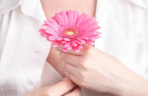 女性阴道干燥的危害是什么？十个方法让阴道湿润摆脱干燥