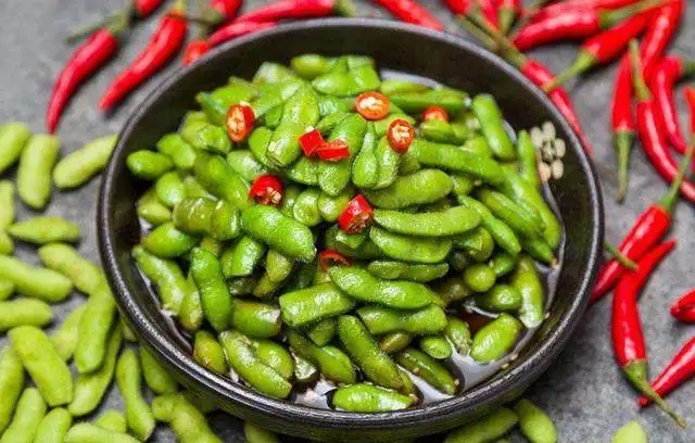 煮毛豆