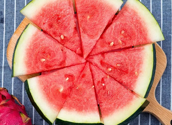 减肥期间应该怎么正确吃水果？ 有哪些水果宜禁？