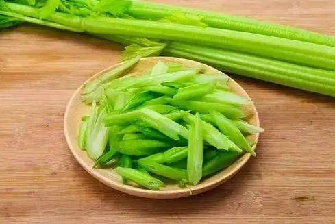 吃什么刮肚子减肥快? 这类食物让你变身甩脂狂人