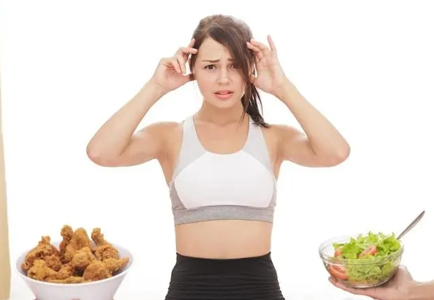 节食减肥对女性有何危害？节食的7大危害不可忽视