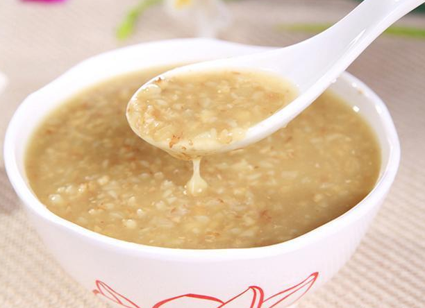 马甲线是如何练出来的 练马甲线也跟饮食有关