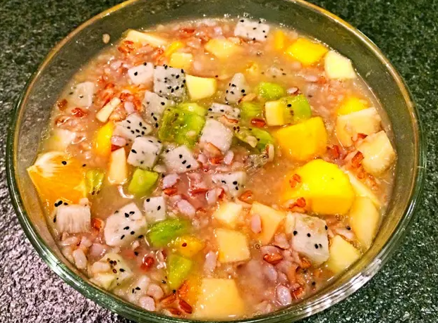 水果粥的食疗价值高 3款减肥水果粥超强减脂