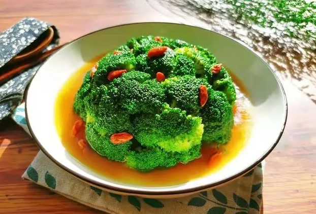 经常税水肿怎么办？拒绝9类食物远离水肿身材