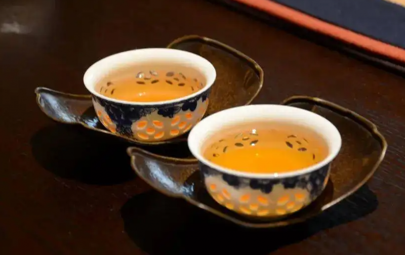 冬季减肥小妙招 饭前饭后喝茶能减肥?