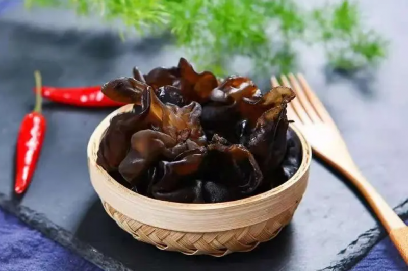 木耳的功效是什么 常吃木耳的好处有哪些