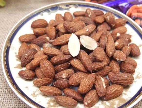 桃仁的功效与作用 桃仁对肝脏有什么作用
