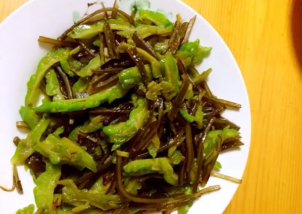 3大苦瓜减肥食谱 一周甩肉10斤不反弹