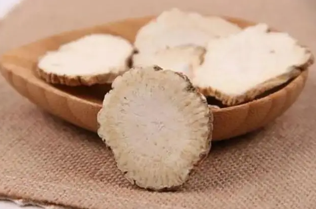 白芷的美容功效与作用 如何用白芷祛斑