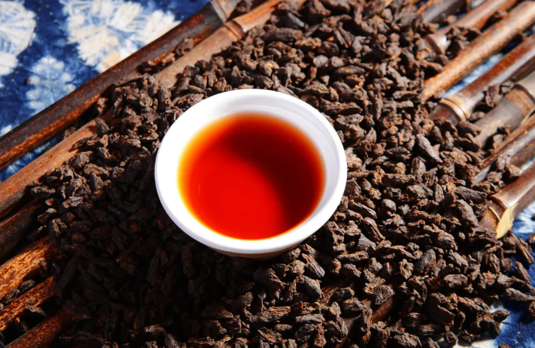 普洱茶怎么喝才有减肥功效 普洱茶生茶好还是熟茶好