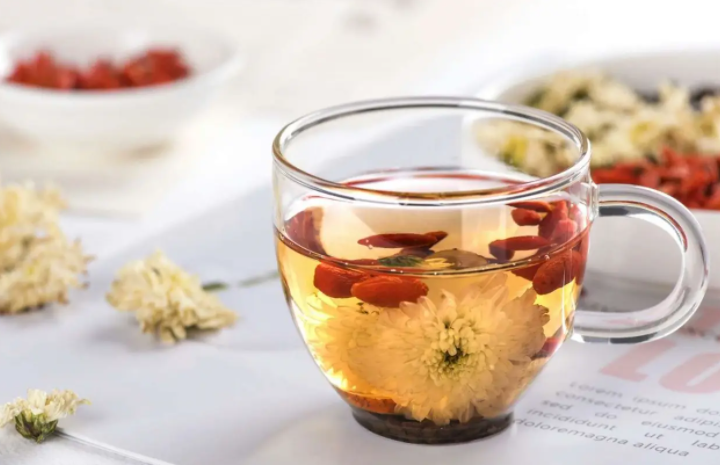 枸杞菊花茶有什么功效 枸杞菊花茶的正确泡法是什么