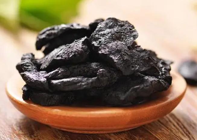 熟地黄泡酒的功效与作用 熟地黄配什么补肾