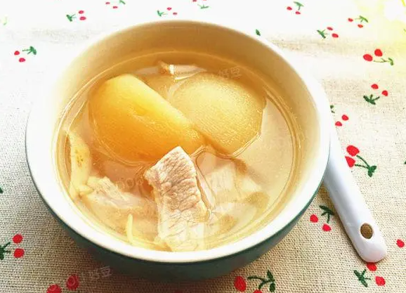 苹果雪梨汤的功效与作用 熬苹果梨汤多长时间