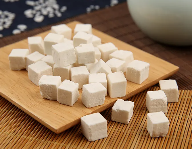 中药云苓的功效与作用 茯苓用量一般多少克？