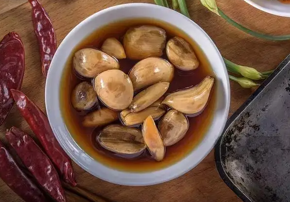 大蒜红糖水的功效与作用 大蒜红糖水治什么