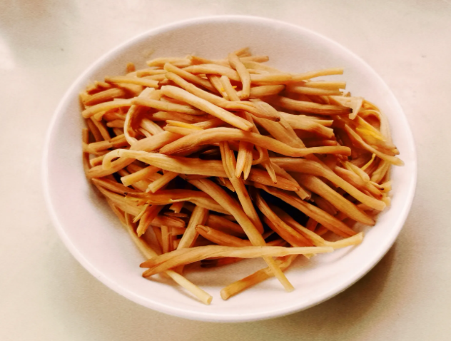 黄花菜的功效与作用 黄花菜的注意事项与禁忌