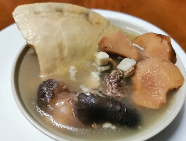 乌龟和什么炖汤最好 乌龟炖汤的3种方法