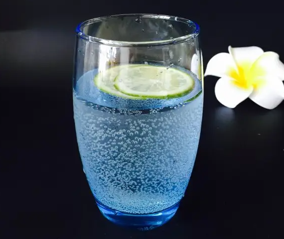 气泡水是健康饮料吗？它有哪些好处？