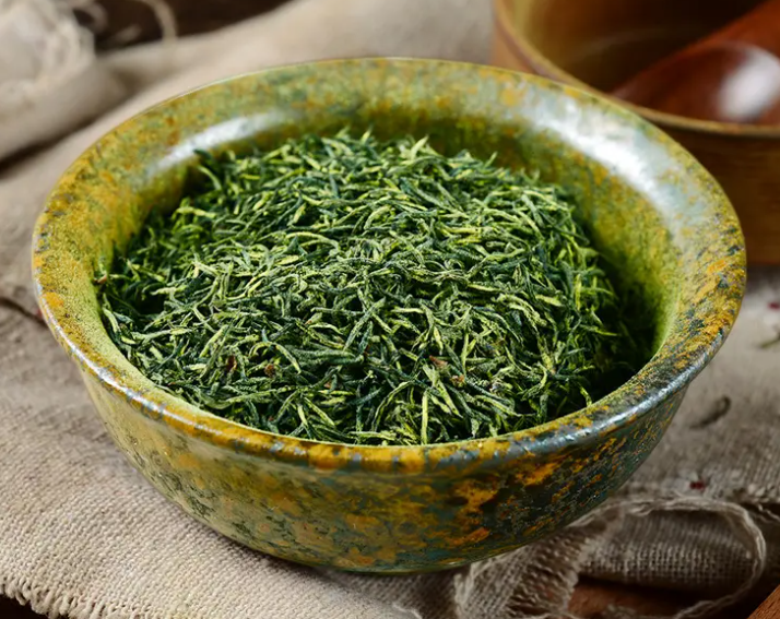 杜仲雄花茶的作用与功效 喝杜仲雄花茶的好处有哪些