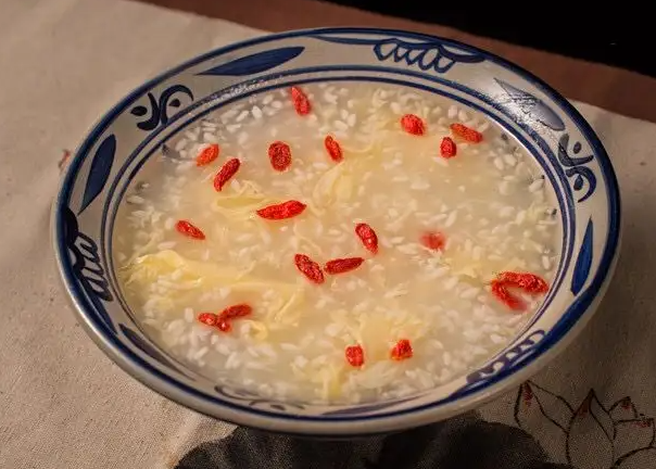鸡蛋醪糟的功效与作用 醪糟鸡蛋下奶吗