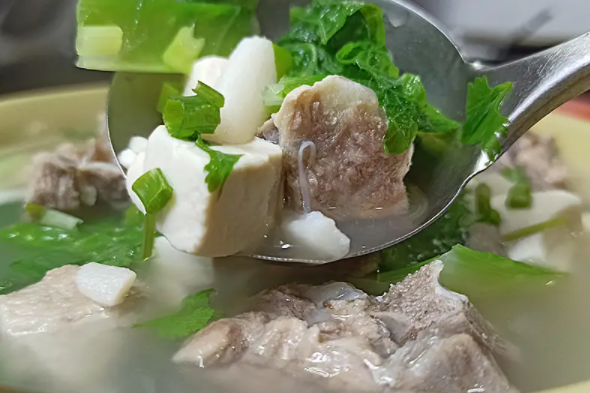 骨头豆腐汤功效 大骨头豆腐汤补钙吗