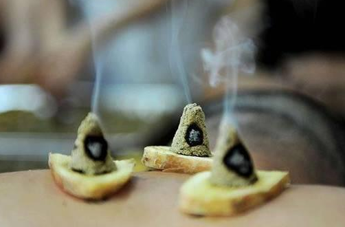 隔蒜灸的功效和作用 隔蒜灸最适合用于治疗什么