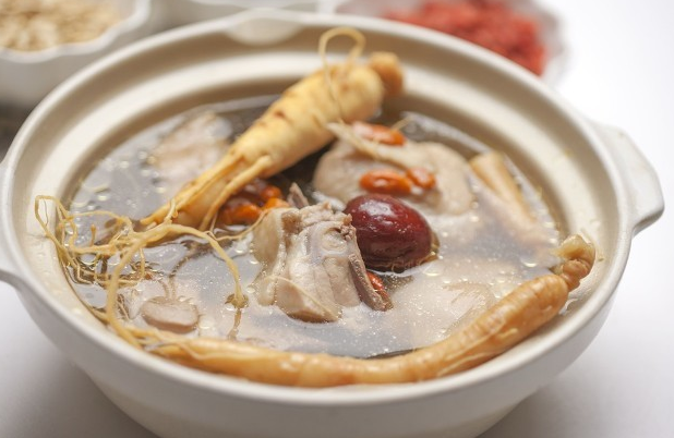 红参炖鸽子功效 瘦肉红参炖汤功效作用