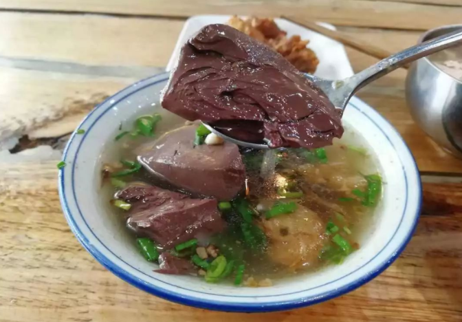 晚上吃猪血会发胖吗 晚上吃猪血好还是早上吃好