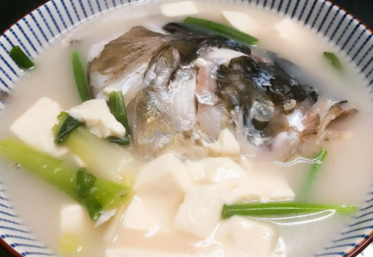 鱼头豆腐汤好久下豆腐 鱼头豆腐汤一般炖多久