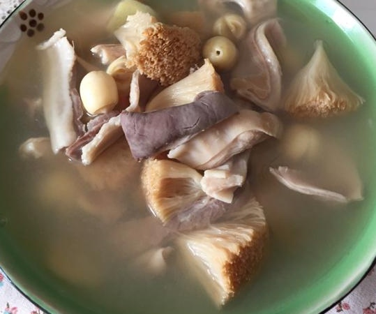 黑豆猪肚汤的功效 黑豆猪肚汤做法