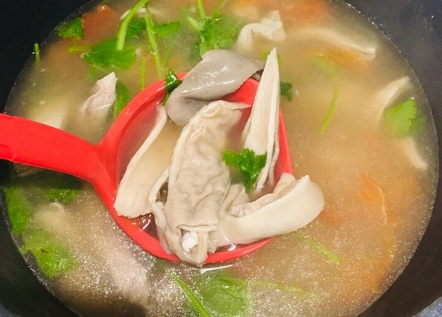 鸽子猪肚汤的功效作用 孕妇猪肚茨实汤的做法