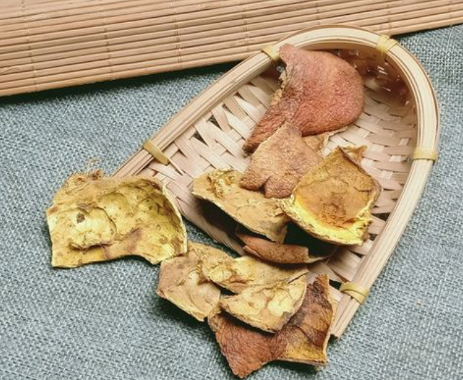 石榴皮的功效与作用是什么？石榴皮一次吃多少克