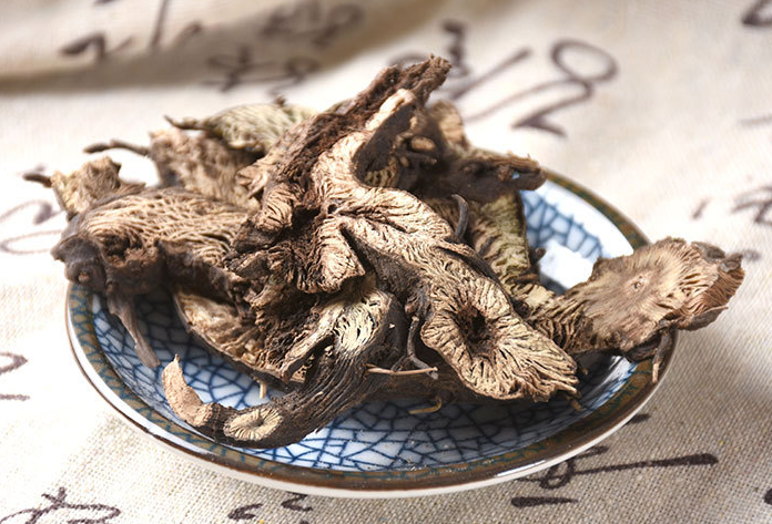 升麻作用与功效有哪些 女性吃升麻有什么功效
