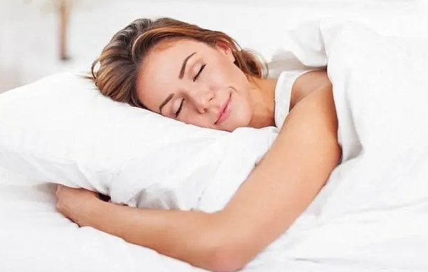 以下是一些会影响性爱质量的睡眠习惯 这些方法让房事更和谐!