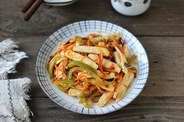鱼香豆腐干的食材准备 鱼香豆腐干的做法
